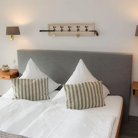 Hotell Freesenholm 3*